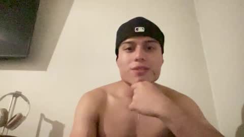 manuuuu99 online show from May 16, 2:31 am