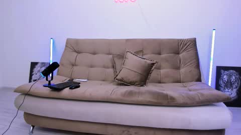 Snapshot of marc105100 chatting on October 2, 6:50 am alex marvelxx online show from October 2, 6:50 am
