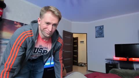 Snapshot of marc105100 chatting on December 19, 3:08 pm alex marvelxx online show from December 19, 3:08 pm