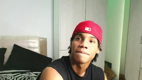 Snapshot of marcelo_dosantos77 chatting on October 13, 5:52 pm MARCELO online show from October 13, 5:52 pm