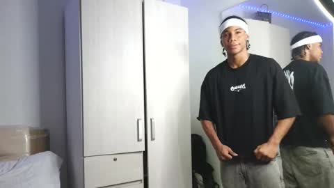 Snapshot of marcelo_dosantos77 chatting on September 25, 12:37 pm MARCELO online show from September 25, 12:37 pm