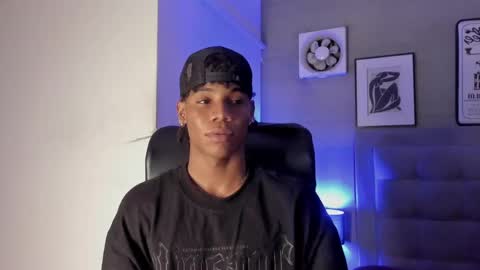 Snapshot of marcelo_dosantos77 chatting on February 7, 3:45 am MARCELO online show from February 7, 3:45 am