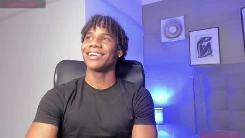 Snapshot of marcelo_dosantos77 chatting on December 4, 3:48 am MARCELO online show from December 4, 3:48 am