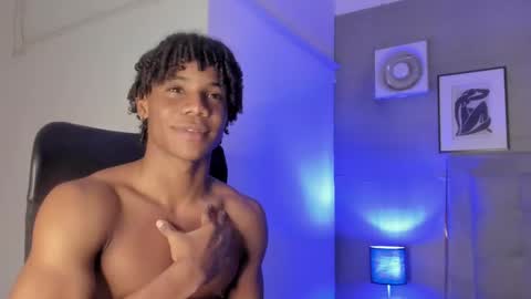 Snapshot of marcelo_dosantos77 chatting on December 16, 3:40 am MARCELO online show from December 16, 3:40 am