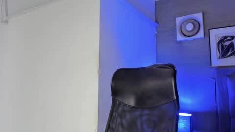 Snapshot of marcelo_dosantos77 chatting on January 4, 3:40 am MARCELO online show from January 4, 3:40 am