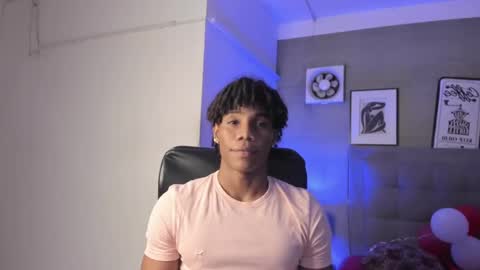 Snapshot of marcelo_dosantos77 chatting on February 20, 3:45 am MARCELO online show from February 20, 3:45 am