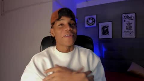 Snapshot of marcelo_dosantos77 chatting on February 8, 3:52 am MARCELO online show from February 8, 3:52 am