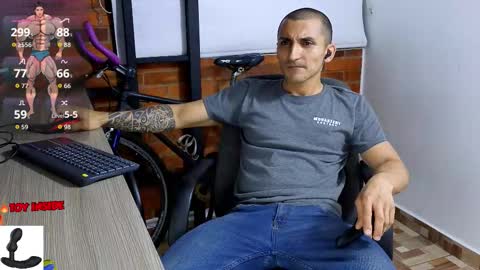 Marck  Independent model  online show from November 3, 3:32 am