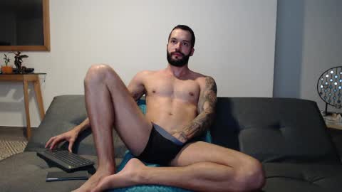 Snapshot of marcoandpolo01 chatting on March 12, 3:02 am Marco Polo online show from March 12, 3:02 am