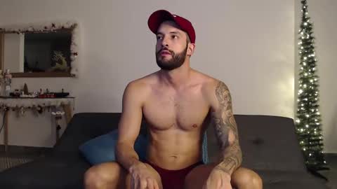 Snapshot of marcoandpolo01 chatting on December 31, 3:23 am Marco Polo online show from December 31, 3:23 am