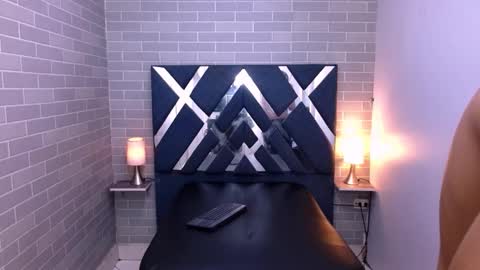 marcus hans online show from November 19, 6:52 pm