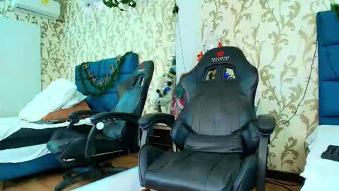 marcus_jeron online show from December 2, 11:43 pm