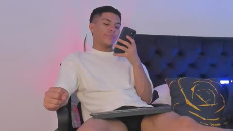 marcus_moreno online show from March 1, 11:37 pm