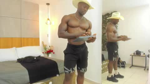 Snapshot of marcusblack_ chatting on September 12, 3:45 pm Marcusssss online show from September 12, 3:45 pm