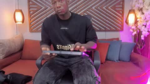 Snapshot of marcusblack_ chatting on September 22, 11:54 am Marcusssss online show from September 22, 11:54 am