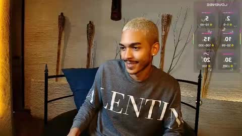 Snapshot of marcusrain_ chatting on October 15, 9:33 pm Marcus online show from October 15, 9:33 pm