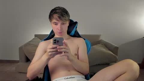 Snapshot of marcussmit chatting on January 19, 10:17 pm Marcus online show from January 19, 10:17 pm