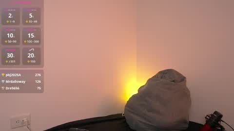 mark_broown_ online show from April 23, 9:39 pm