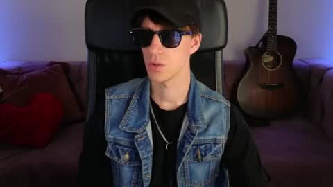 mark_caron online show from June 11, 12:47 pm