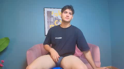 Snapshot of mark_evans1_ chatting on October 15, 2:35 pm mark_evans1_ online show from October 15, 2:35 pm
