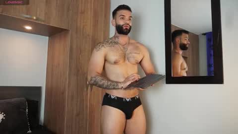 Snapshot of mark_hazze chatting on September 14, 11:07 pm Mark online show from September 14, 11:07 pm