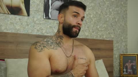 Snapshot of mark_hazze chatting on January 4, 10:02 pm Mark online show from January 4, 10:02 pm