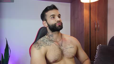 Mark online show from November 20, 11:03 pm