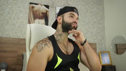 Snapshot of mark_hazze chatting on February 19, 10:09 pm Mark online show from February 19, 10:09 pm