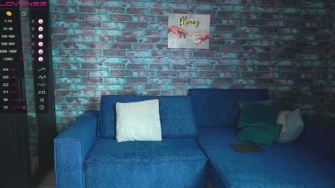 Mark online show from February 7, 11:24 pm