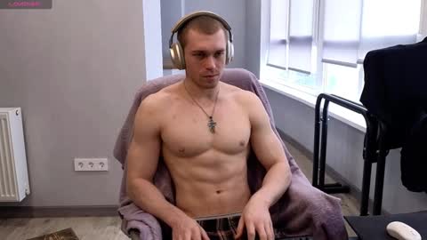 Snapshot of mark_stiff chatting on February 6, 9:53 am Mark online show from February 6, 9:53 am