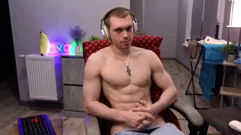 Snapshot of mark_stiff chatting on February 14, 4:52 pm Mark online show from February 14, 4:52 pm