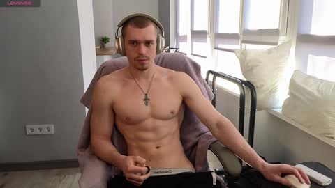 Snapshot of mark_stiff chatting on January 30, 8:32 am Mark online show from January 30, 8:32 am