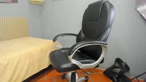 markbowie online show from April 24, 1:24 pm