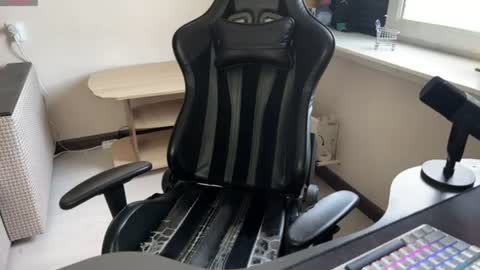 Mark online show from July 7, 12:31 pm