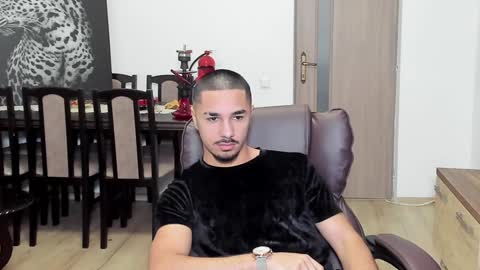 Snapshot of marktison chatting on December 13, 6:10 am Tison online show from December 13, 6:10 am
