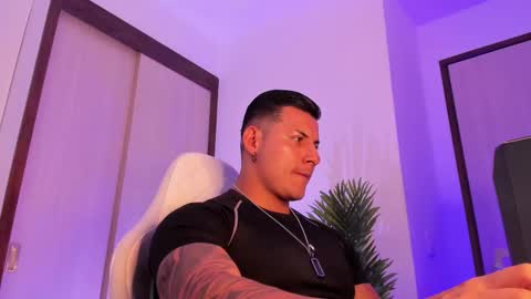 Snapshot of markus_blass chatting on February 22, 9:42 pm markus... Y online show from February 22, 9:42 pm
