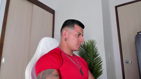 Snapshot of markus_blass chatting on February 4, 9:52 pm markus... Y online show from February 4, 9:52 pm