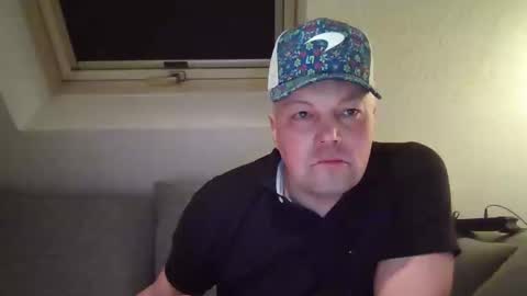 mars0481 online show from December 15, 4:59 pm