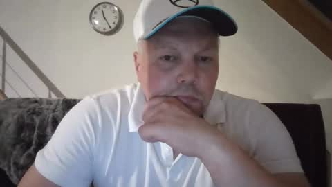 mars0481 online show from May 31, 9:27 pm