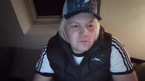 mars0481 online show from December 7, 12:20 am