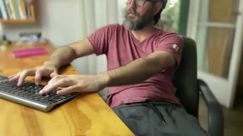 Martincito online show from January 1, 8:47 pm