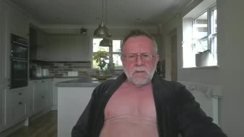 martinrgbxxxx online show from April 26, 9:28 am
