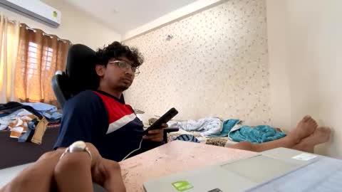 maskboyz2003 online show from October 23, 4:16 am