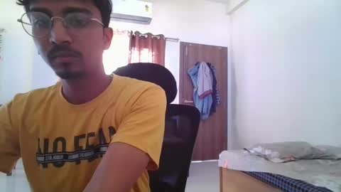 maskboyz2003 online show from March 8, 3:05 am