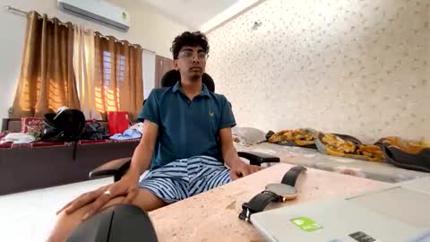 maskboyz2003 online show from November 6, 4:04 am