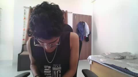 maskboyz2003 online show from February 7, 5:10 am