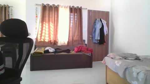 maskboyz2003 online show from January 20, 4:21 am