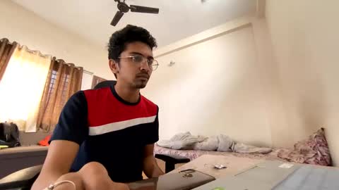 Mask Boy online show from December 28, 3:37 am