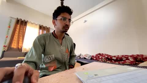 Mask Boy online show from December 31, 3:23 am