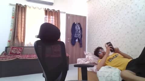 Mask Boy online show from October 3, 4:39 am